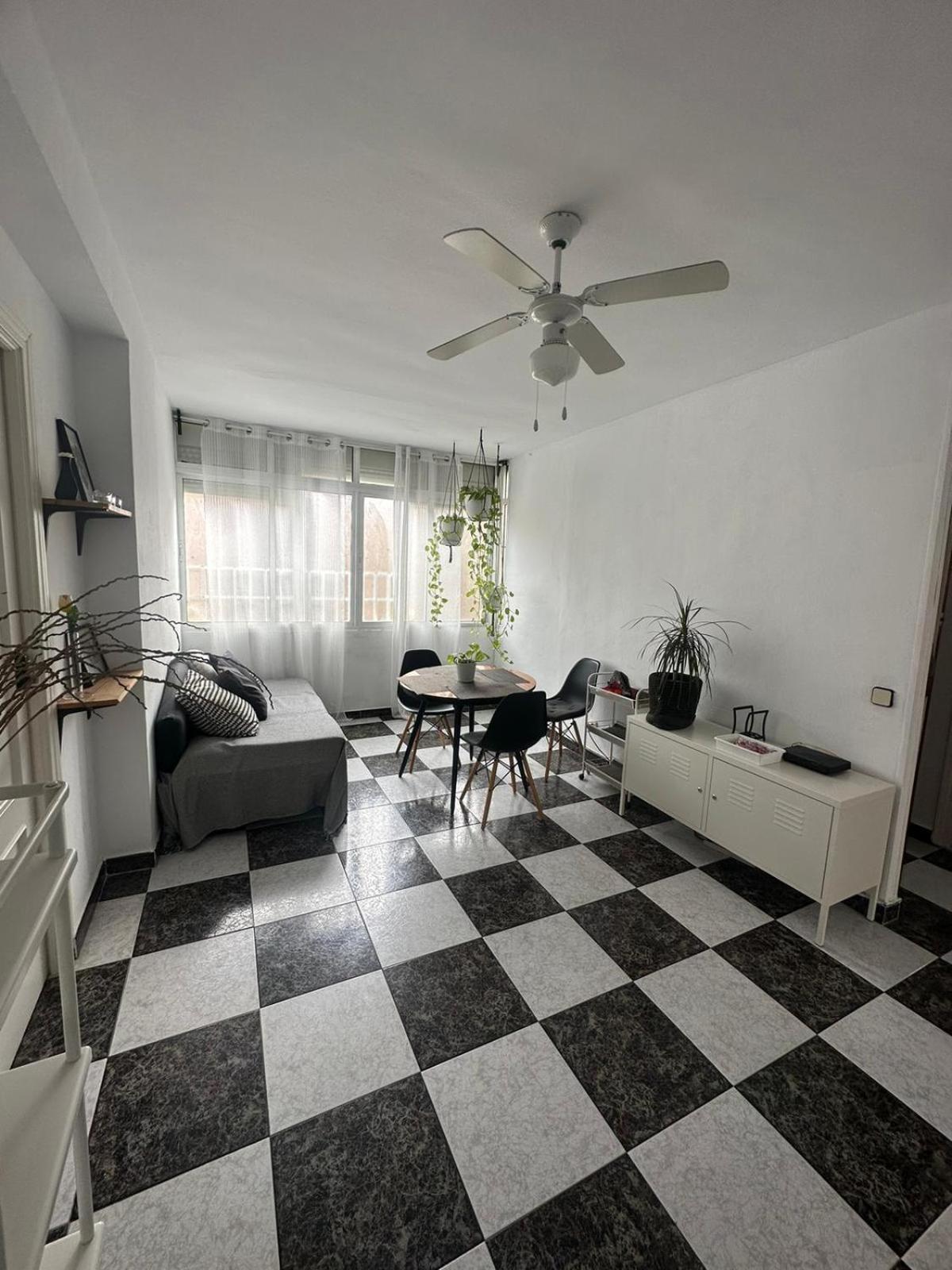 Habitacion 3 - 3 Planta Sin Ascensor En Piso Compartido No Es Piso Entero! Fuengirola Bagian luar foto
